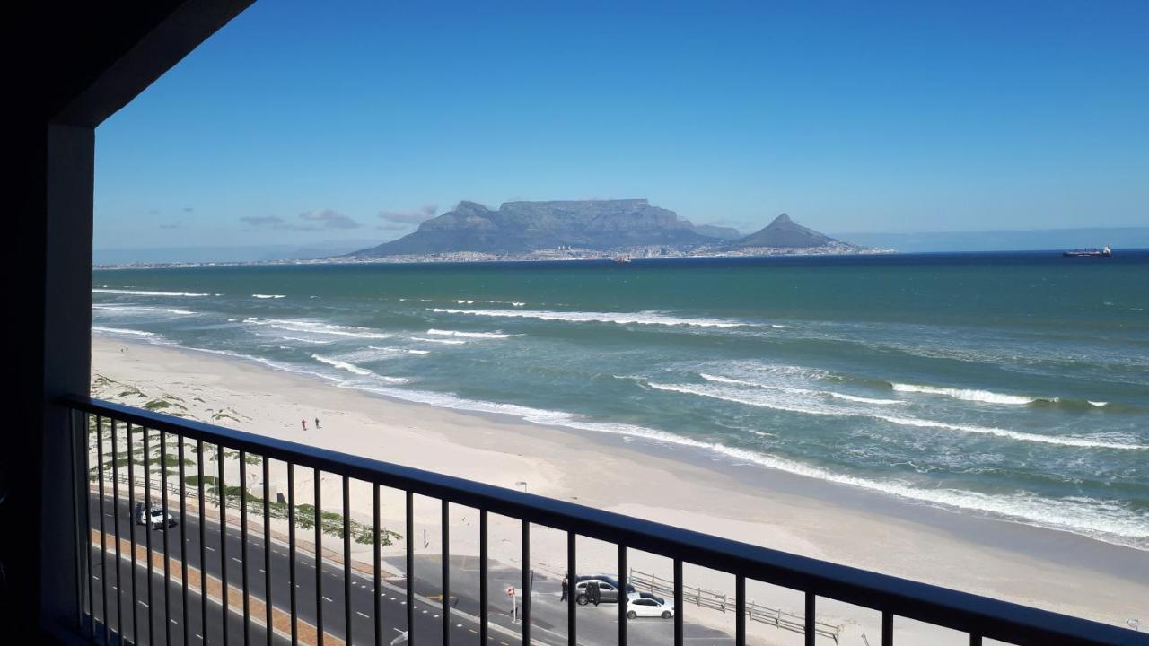 Blouberg Beachfront Apartment Bloubergstrand Eksteriør bilde
