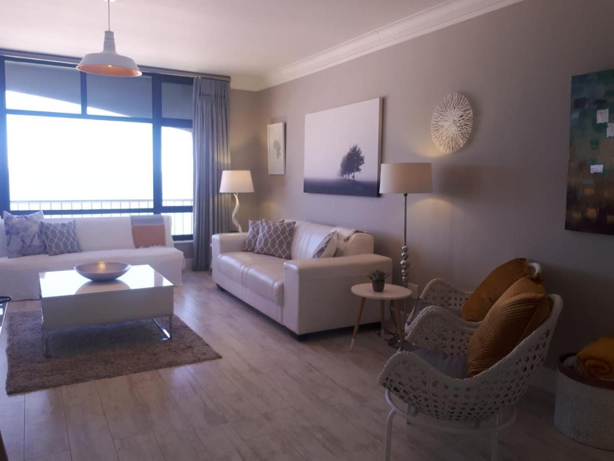 Blouberg Beachfront Apartment Bloubergstrand Eksteriør bilde