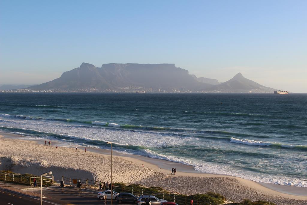 Blouberg Beachfront Apartment Bloubergstrand Eksteriør bilde