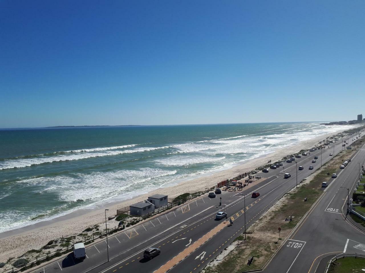 Blouberg Beachfront Apartment Bloubergstrand Eksteriør bilde